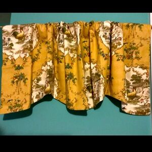 Vintage Window Valance, 19”x53”